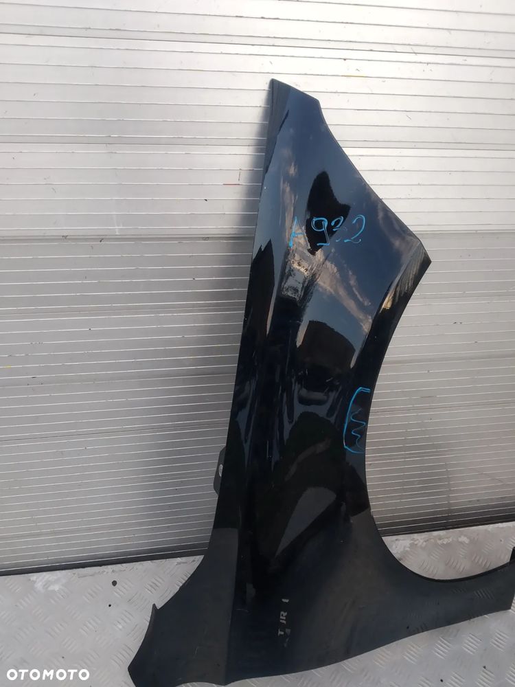 A918/A932/F977 MERCEDES A KLASA W177 BŁOTNIK PRAWY BIAŁY - 6