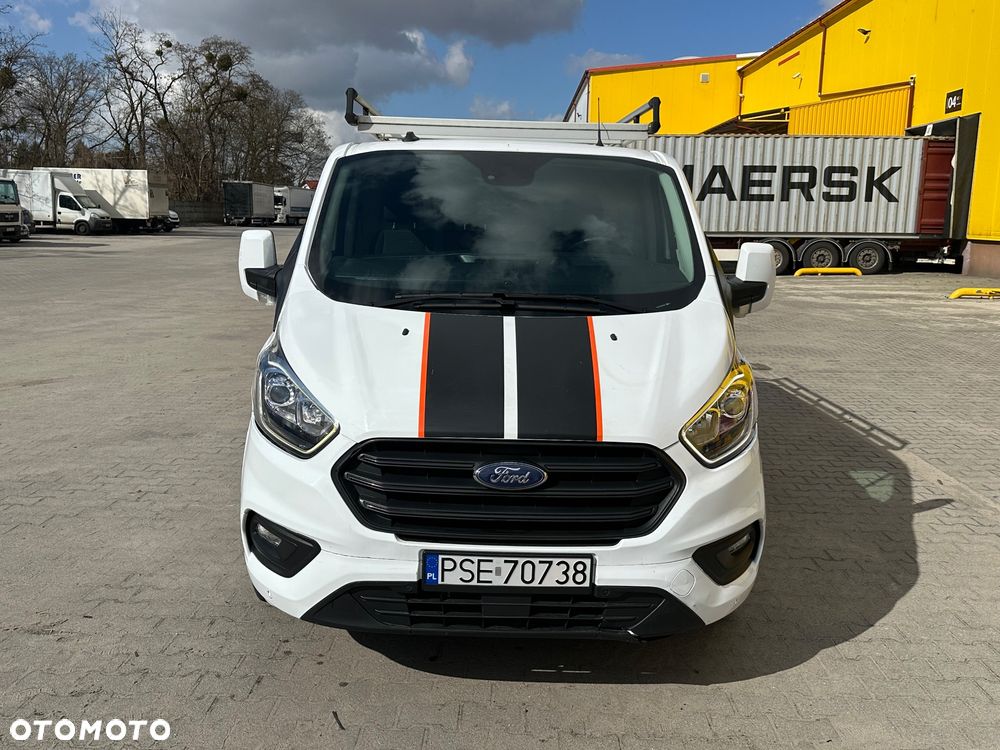 Ford CUSTOM - 9
