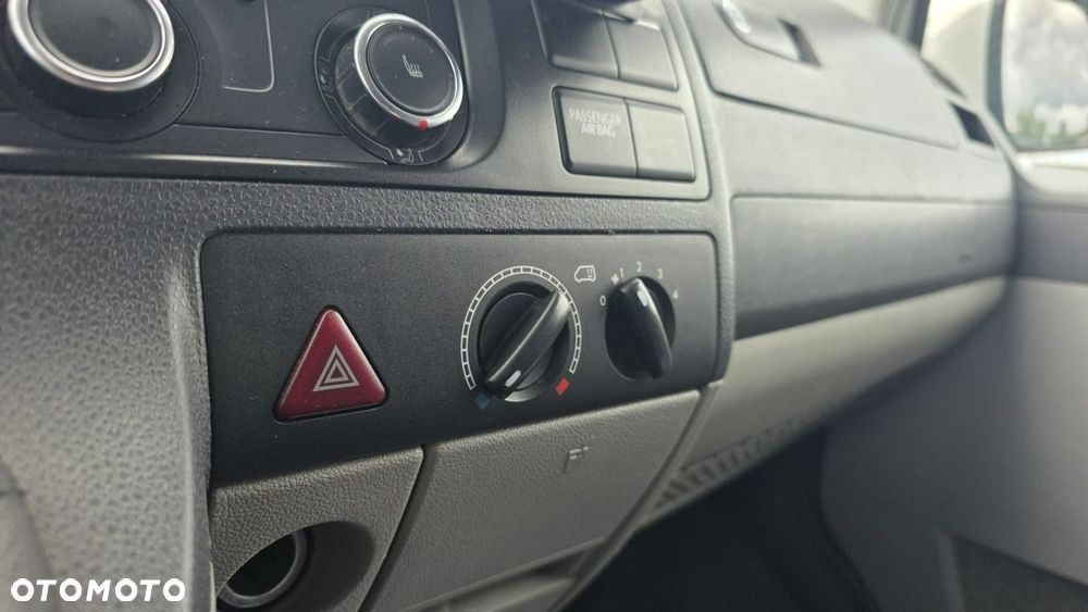 Volkswagen Transporter - 14