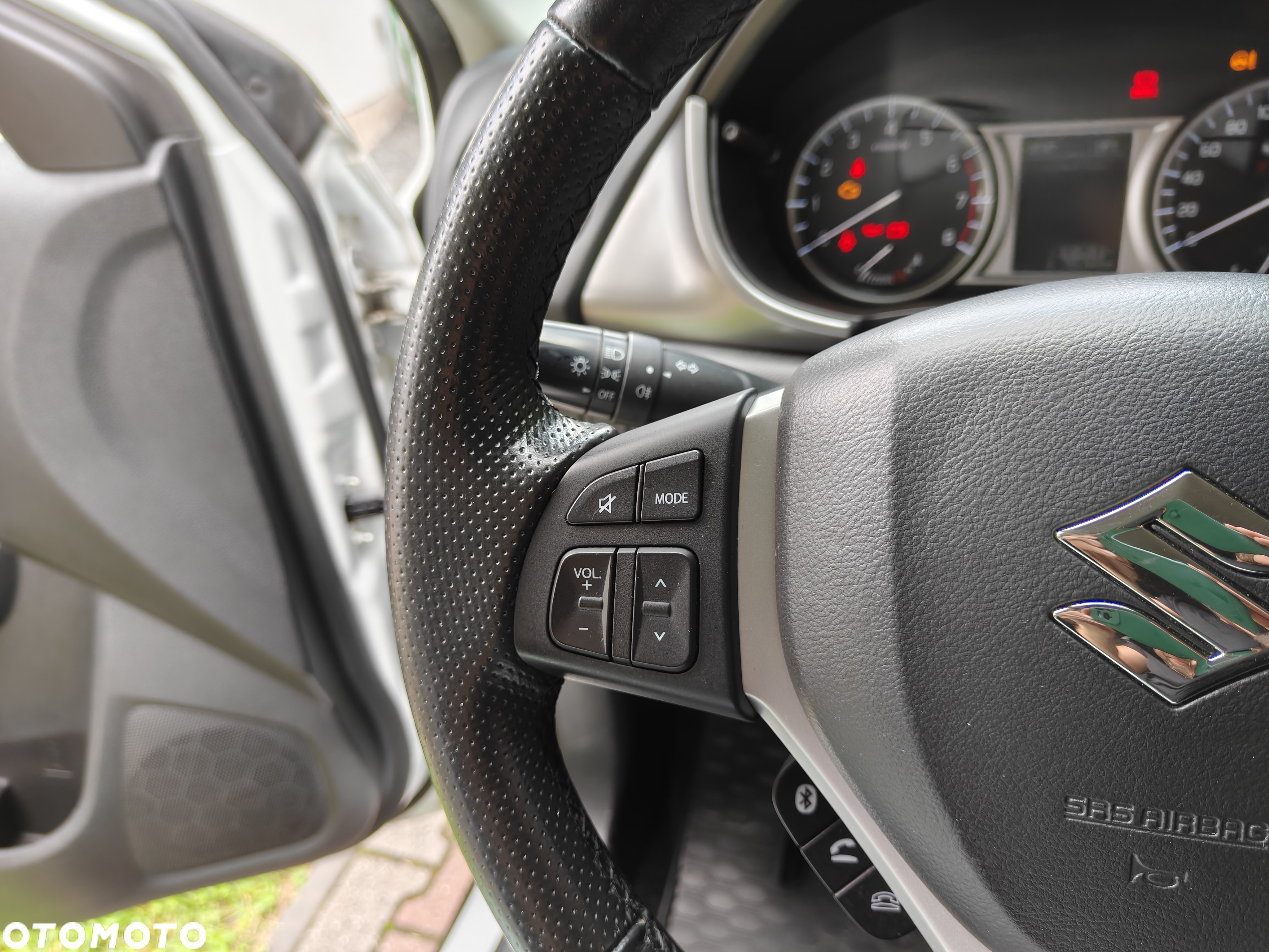 Suzuki Vitara - 25