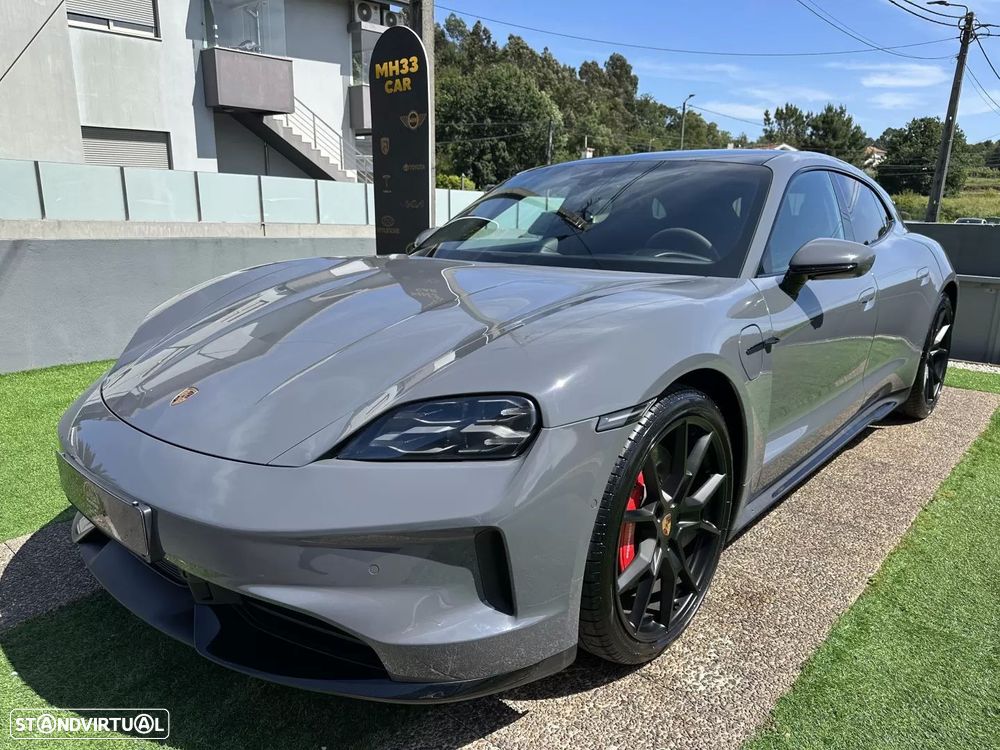 Porsche Taycan Sport Turismo GTS - 3