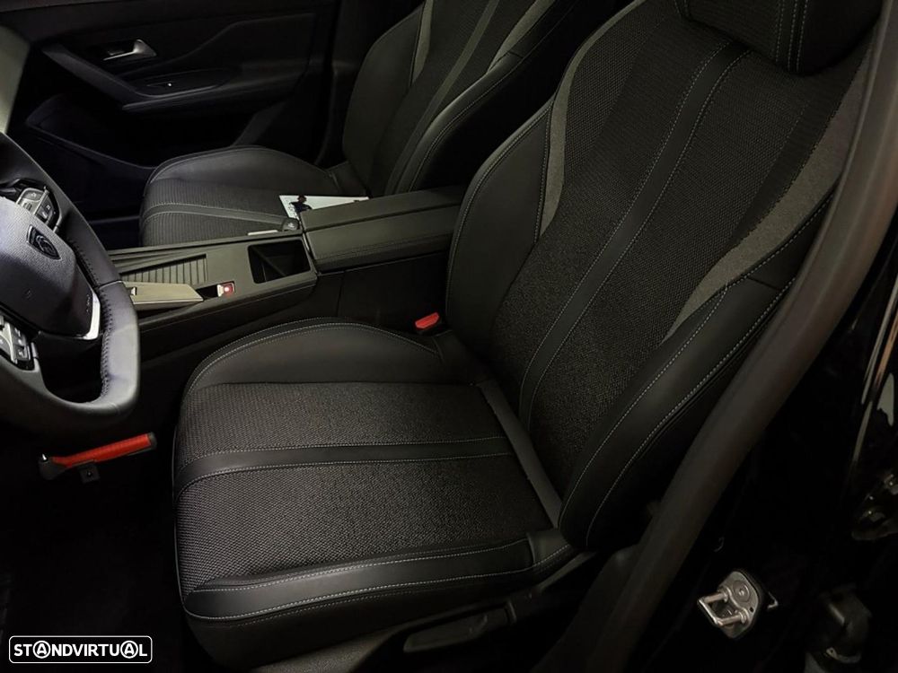 Peugeot 408 HYBRID 145 e-DSC6 Allure - 19