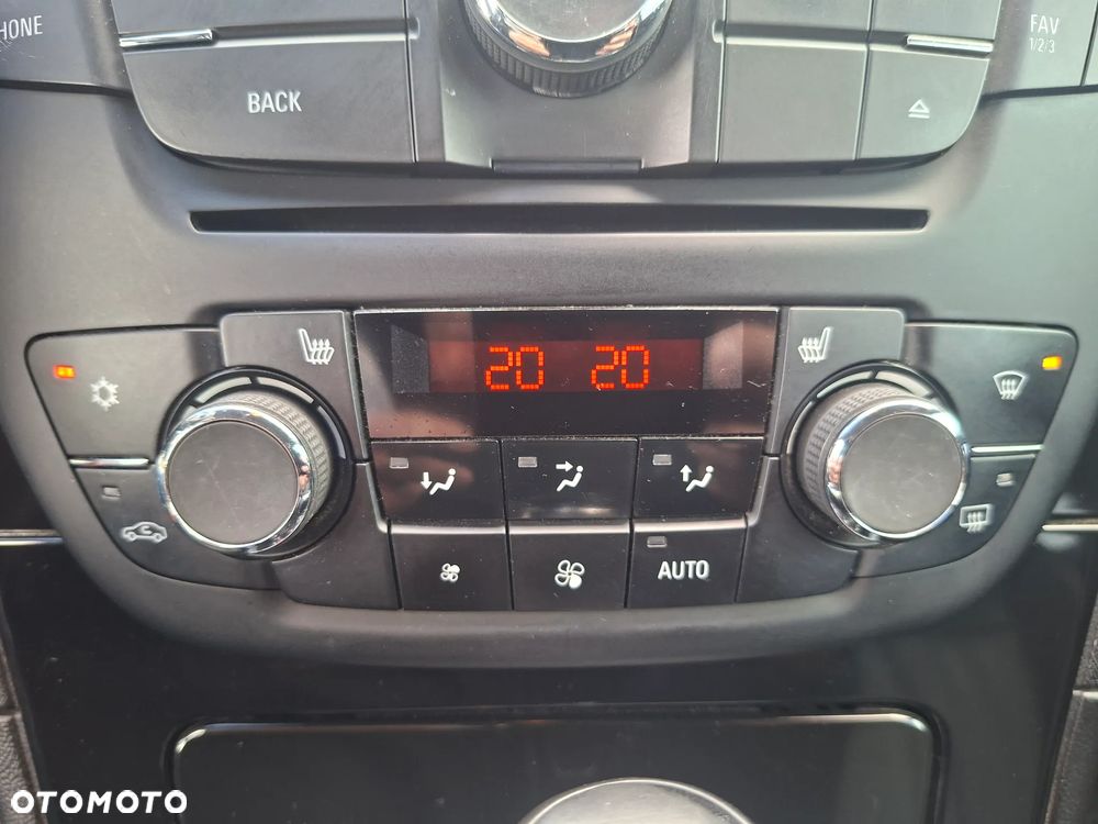 Opel Insignia 2.0 T Cosmo - 18