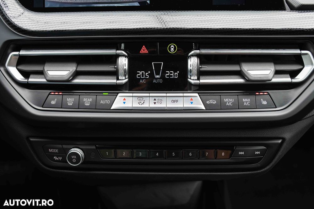 BMW Seria 2 218d Aut. - 24