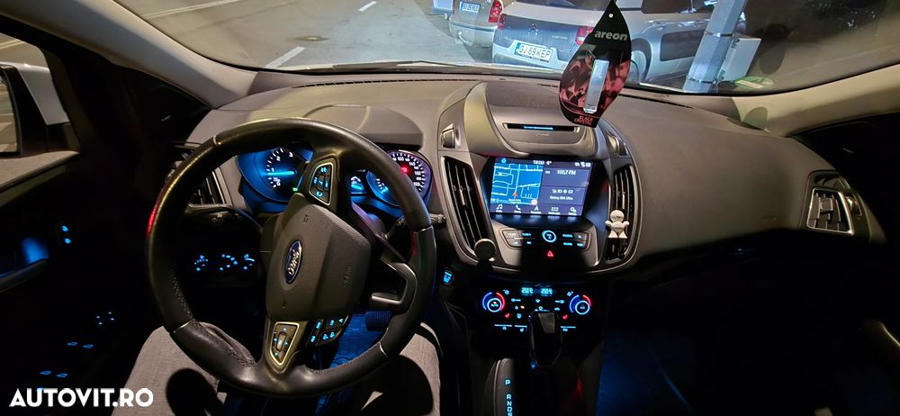 Ford Kuga 2.0 TDCi 4WD Powershift Titanium - 6