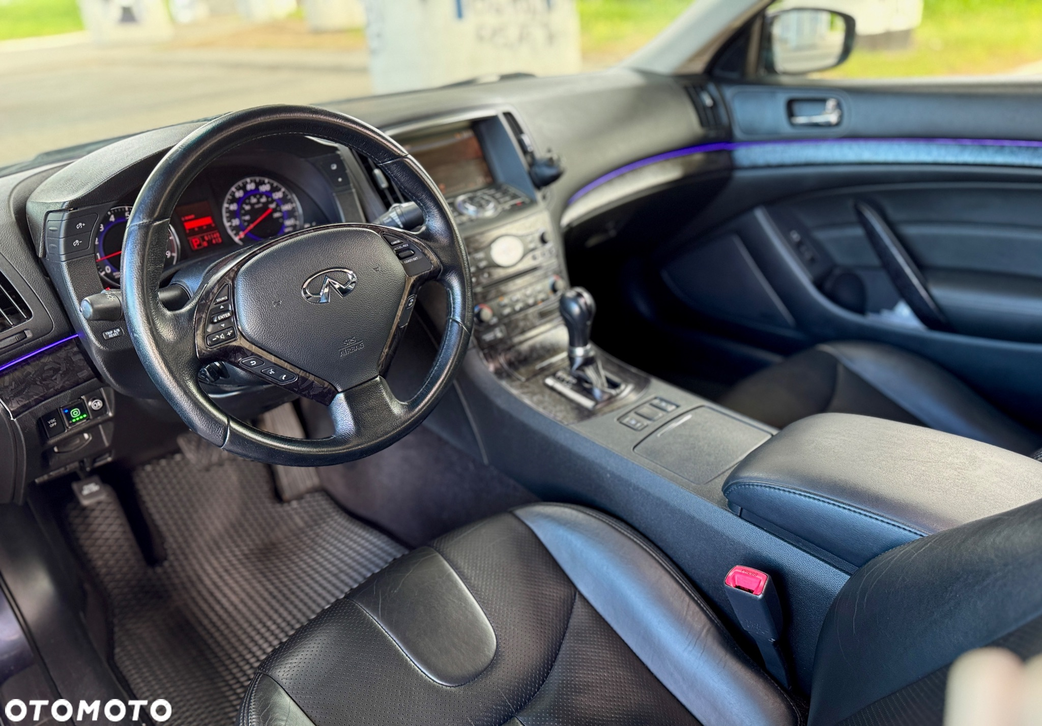 Infiniti G G37 - 9