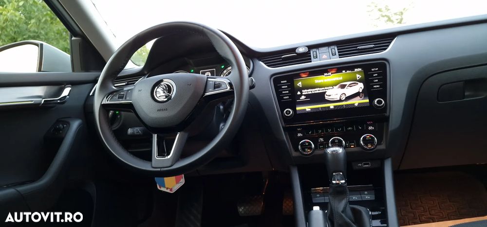 Skoda Octavia 2.0 TDI DSG 4X4 Style - 10