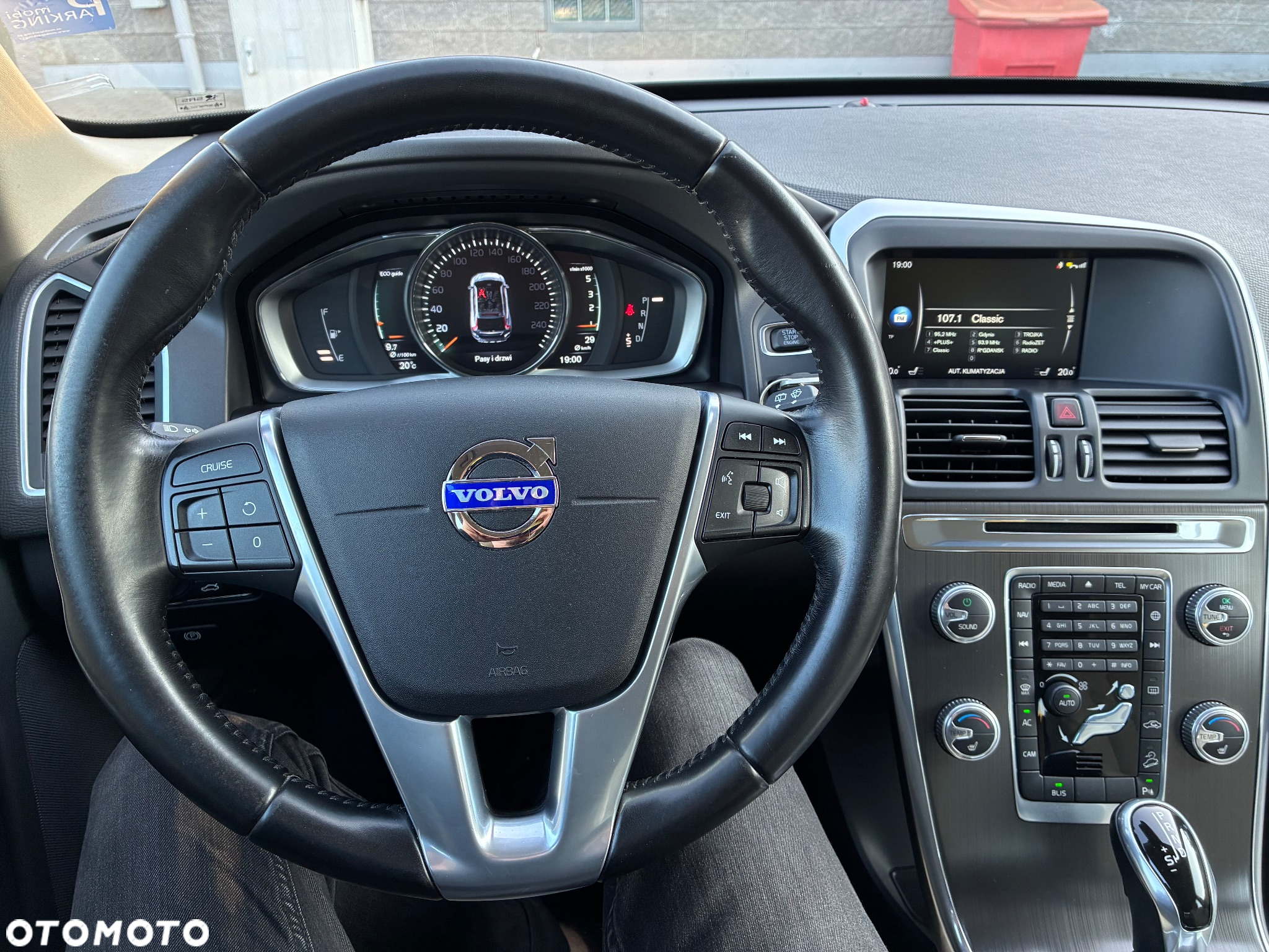 Volvo XC 60 D5 AWD Summum - 9