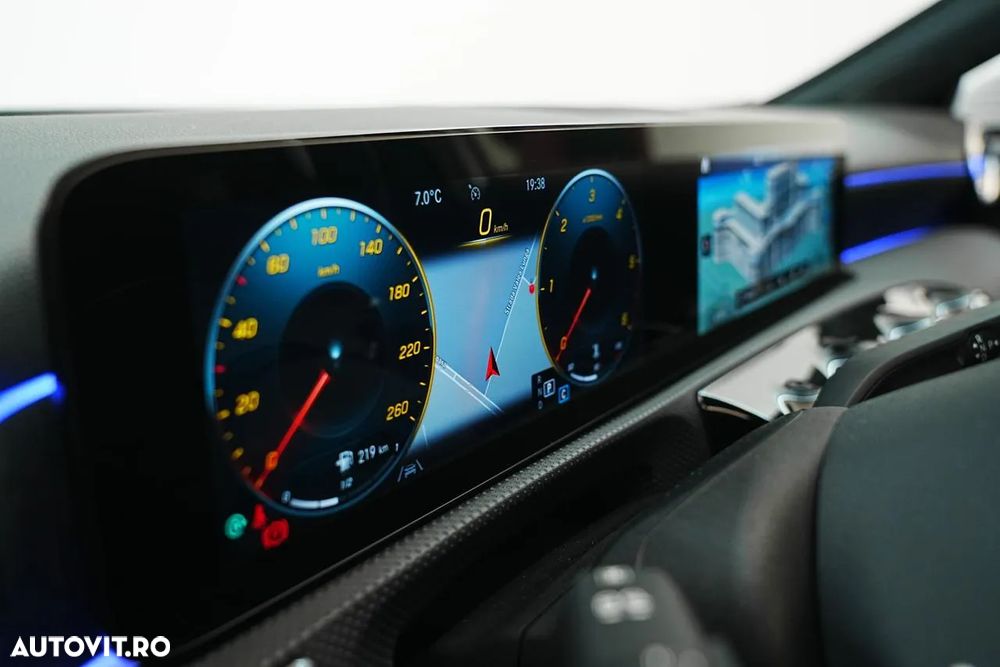 Mercedes-Benz A 200 d 8G-DCT AMG Line Advanced Plus - 22