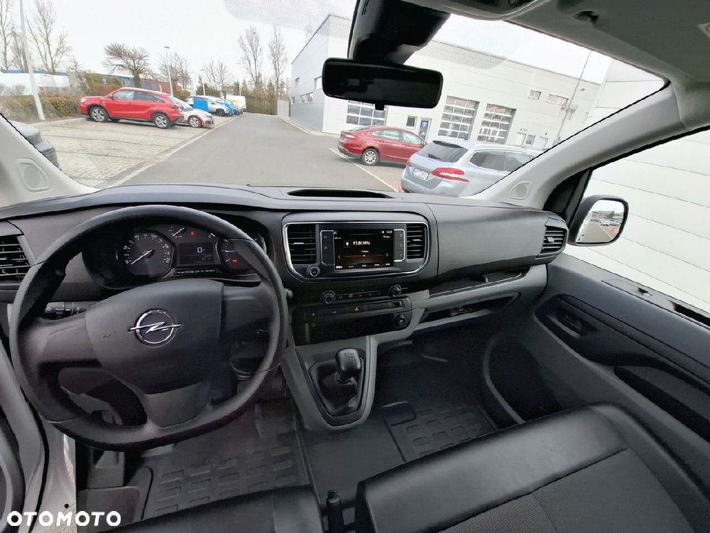 Opel Vivaro - 8