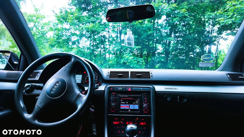 Audi A4 1.8T Quattro - 13