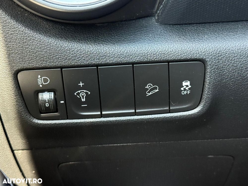 Hyundai KONA - 20