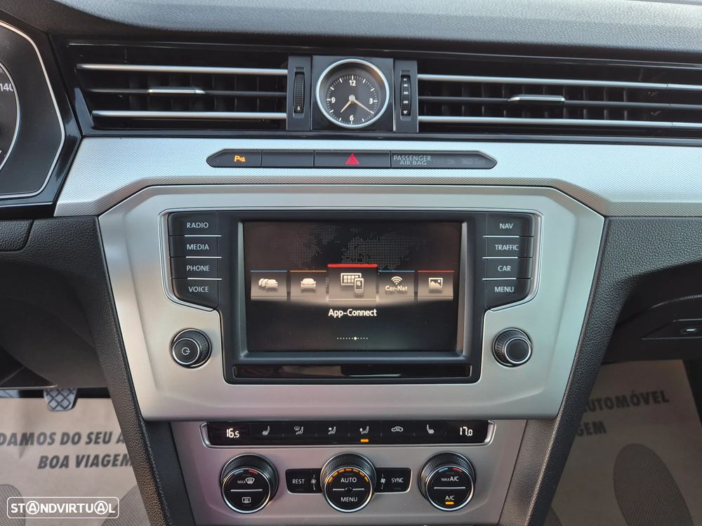 VW Passat Variant 2.0 TDI Confortline - 33