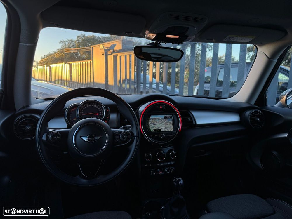 MINI 3 Portas Cooper D - 6