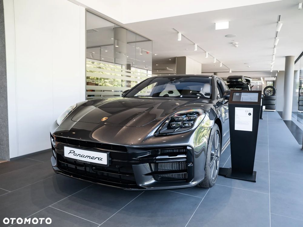 Porsche Panamera 4 E-Hybrid PHEV - 2