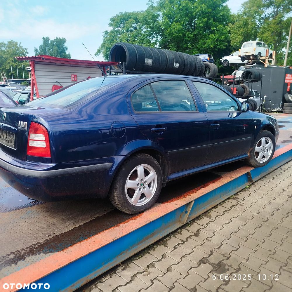 Skoda Octavia 1  na części . - 9