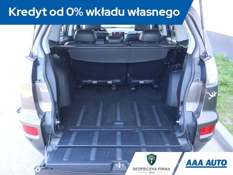 Mitsubishi Outlander - 14