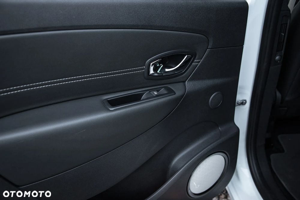 Renault Grand Scenic ENERGY TCe 130 BOSE EDITION - 16