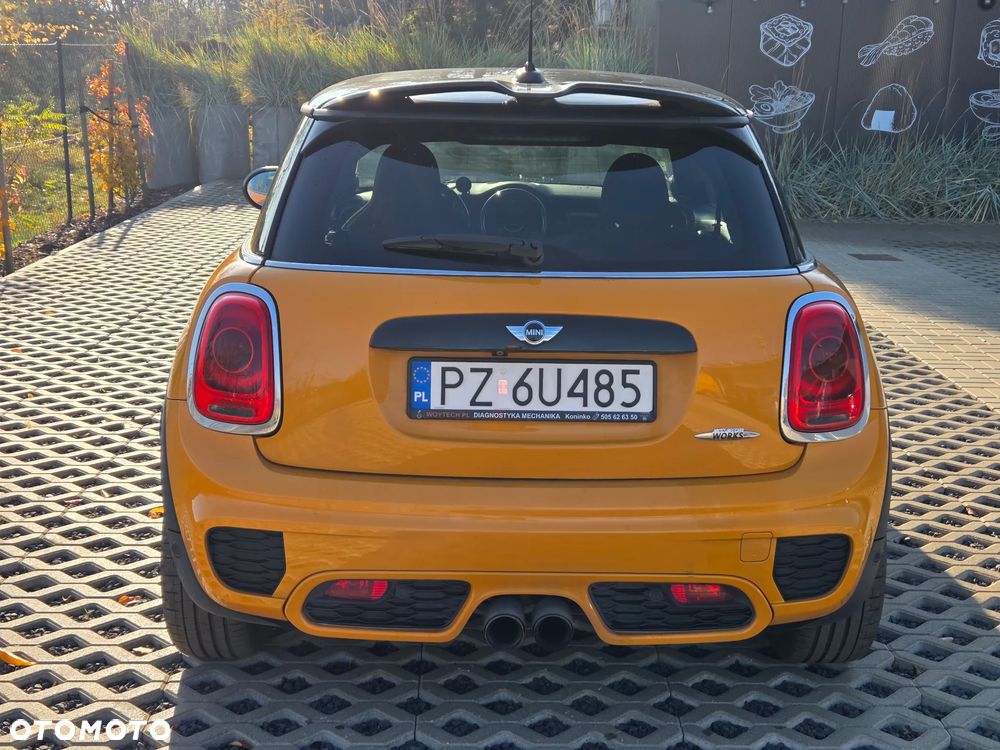 MINI John Cooper Works - 5