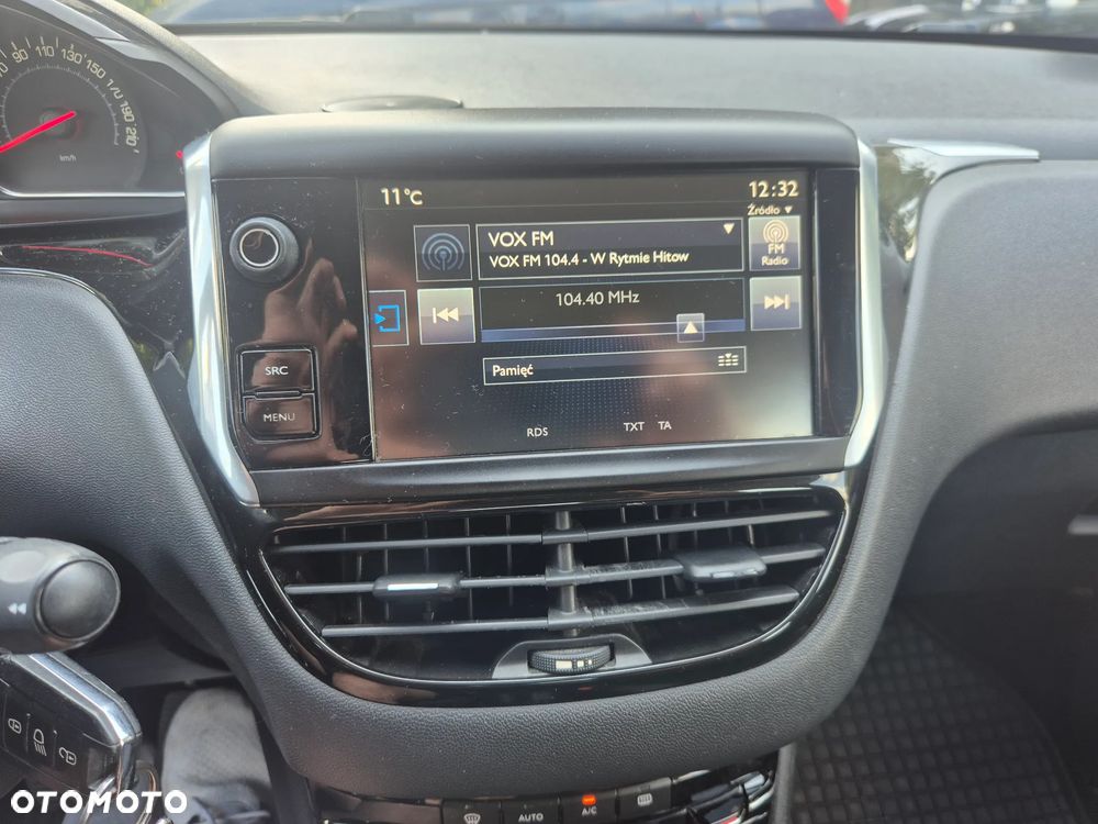 Peugeot 208 1.2 PureTech Allure - 12