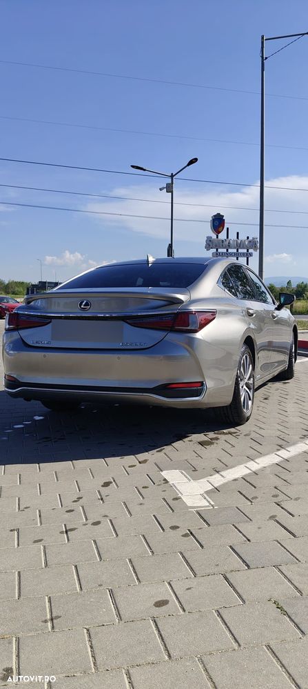 Lexus Seria ES 300h Executive - 4