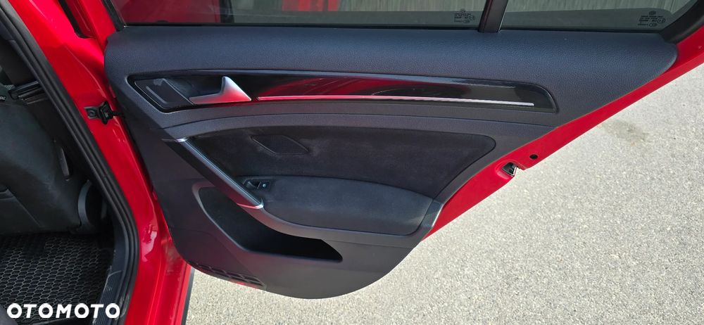 Volkswagen Golf GTI (BlueMotion Technology) DSG - 19