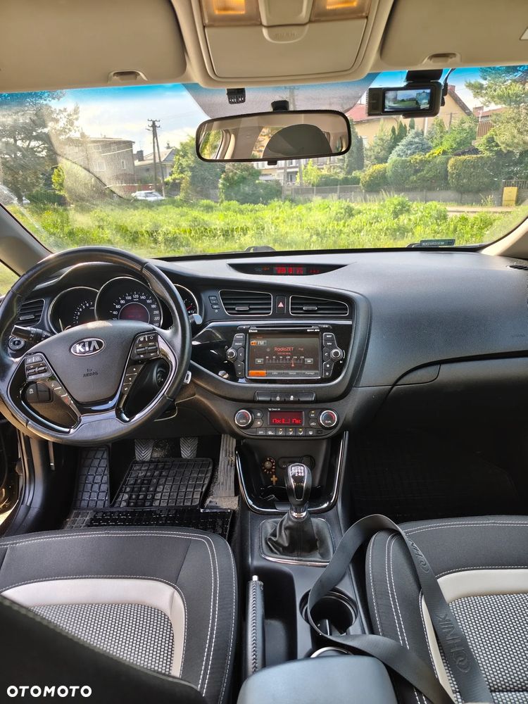 Kia Ceed 1.6 GDI L Business Line - 10
