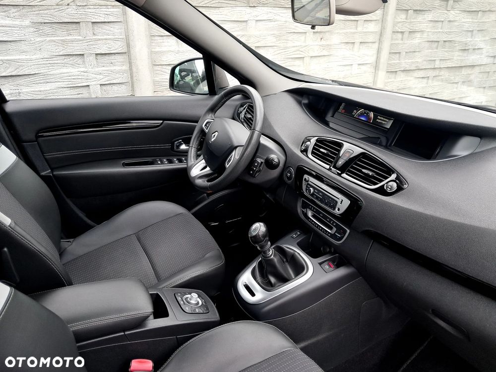 Renault Scenic Energy dCi 130 S&S Bose Edition - 17