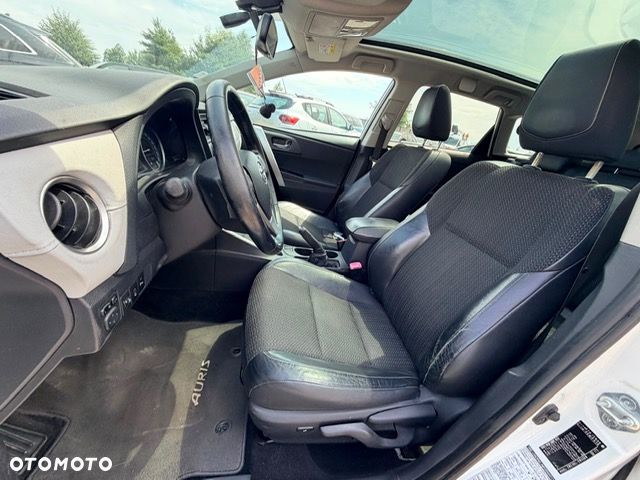 Toyota Auris 1.8 HSD Prestige NAVI - 10