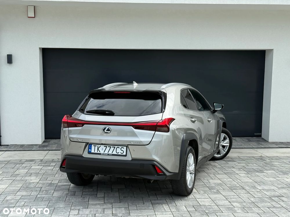 Lexus UX - 15