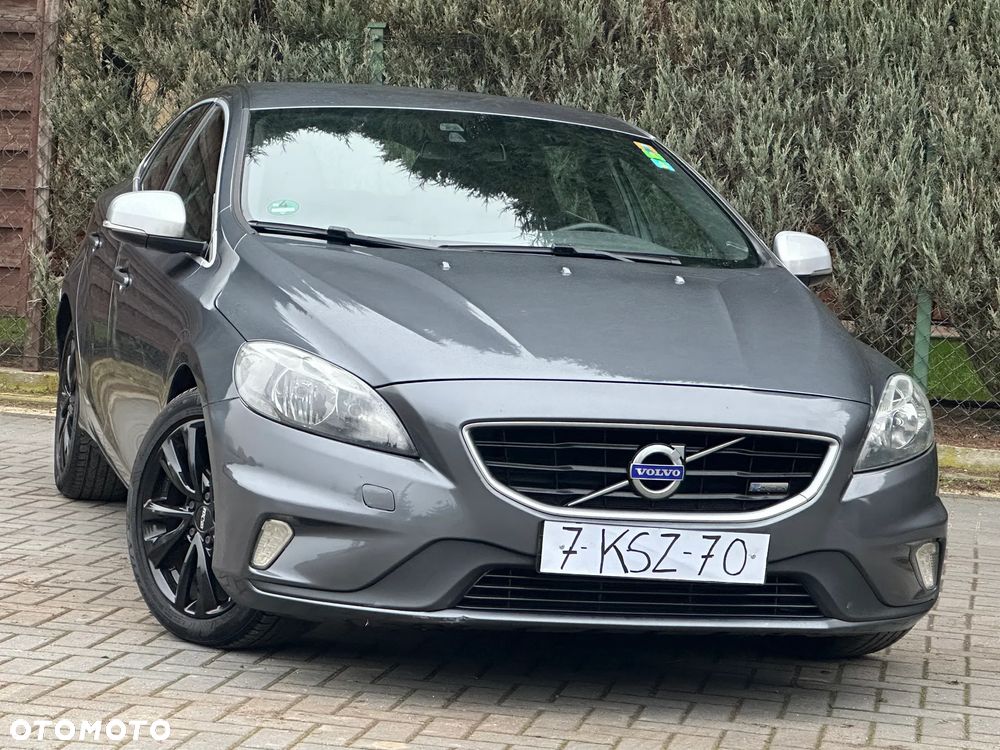 Volvo V40 D2 R Design - 16