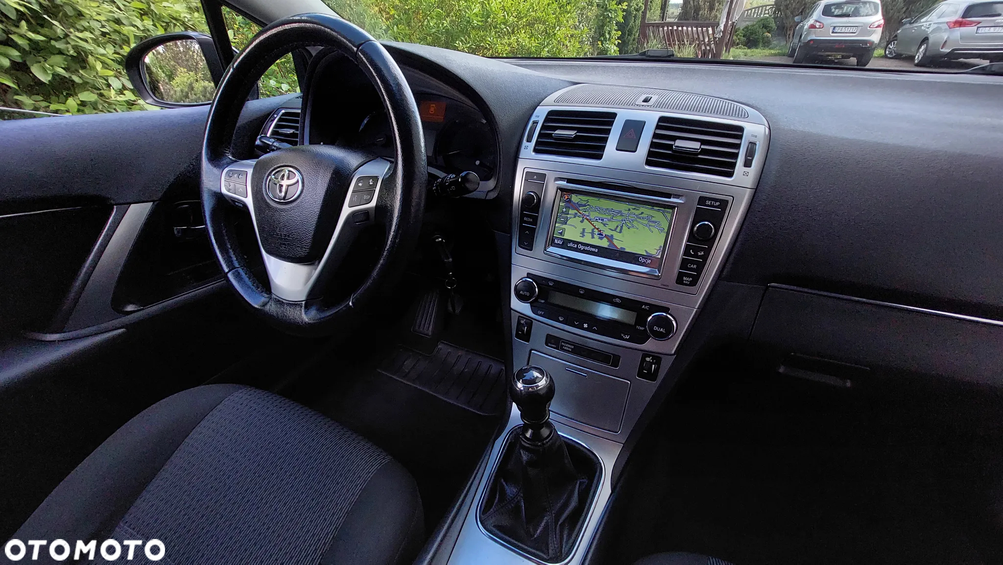 Toyota Avensis 1.8 Sol plus NAVI - 21