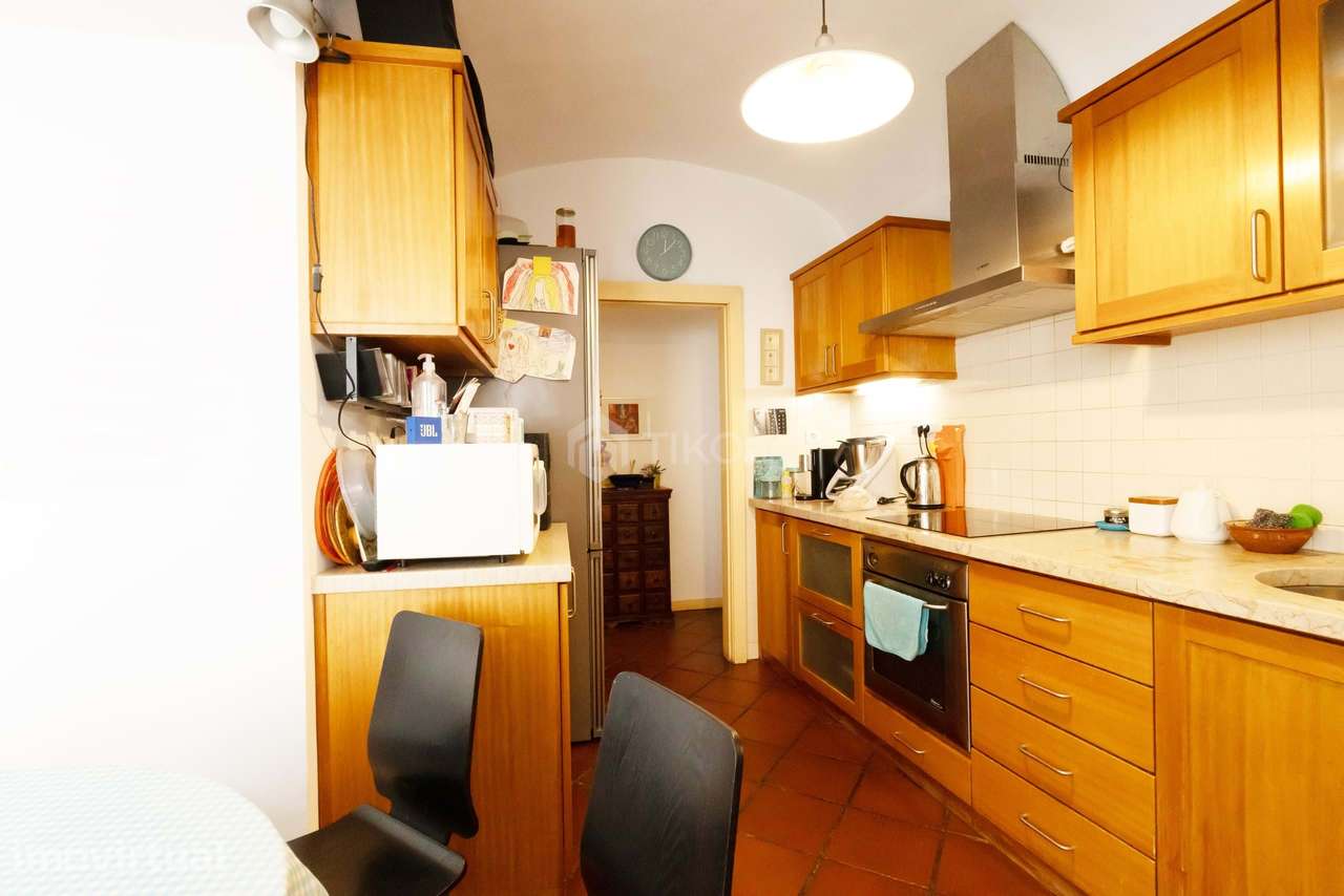 METADE DE PRÉDIO HISTÓRICO (DUPLEX) NA PRAÇA DO GIRALDO – ÉVORA, PATRI - Grande imagem: 5/45