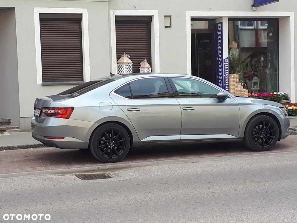 Skoda Superb 1.4 TSI ACT Ambition - 12