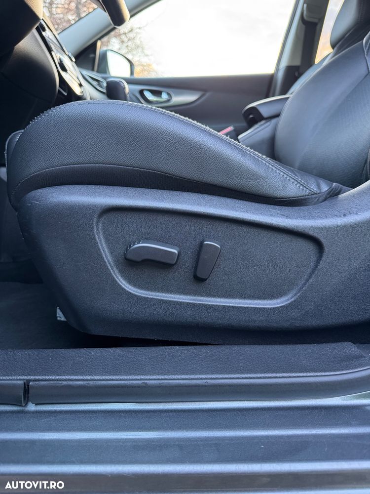 Nissan Qashqai 1.6 DCI Xtronic TEKNA+ - 17