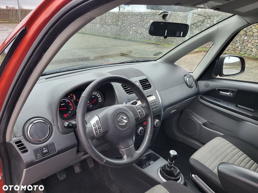 Suzuki SX4 2.0 DDiS 4x2 Comfort - 15