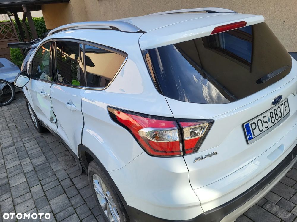 Ford Kuga 1.5 TDCi FWD Titanium - 40