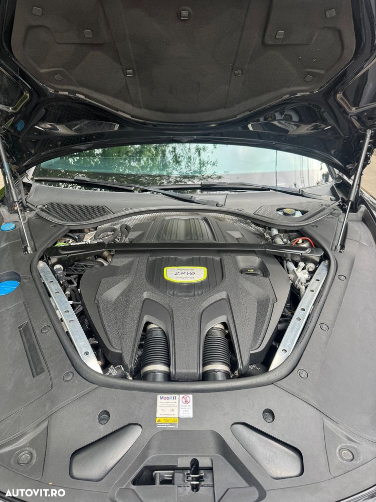 Porsche Panamera 4 E-Hybrid - 18