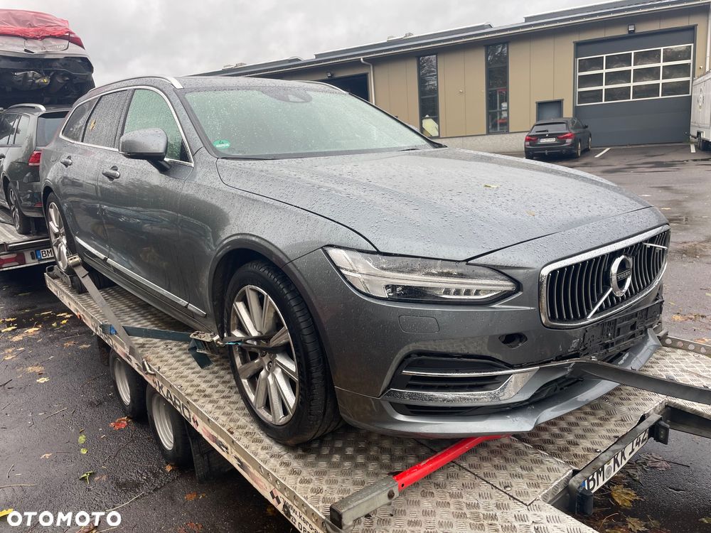 Volvo V60 T5 Geartronic Momentum - 1