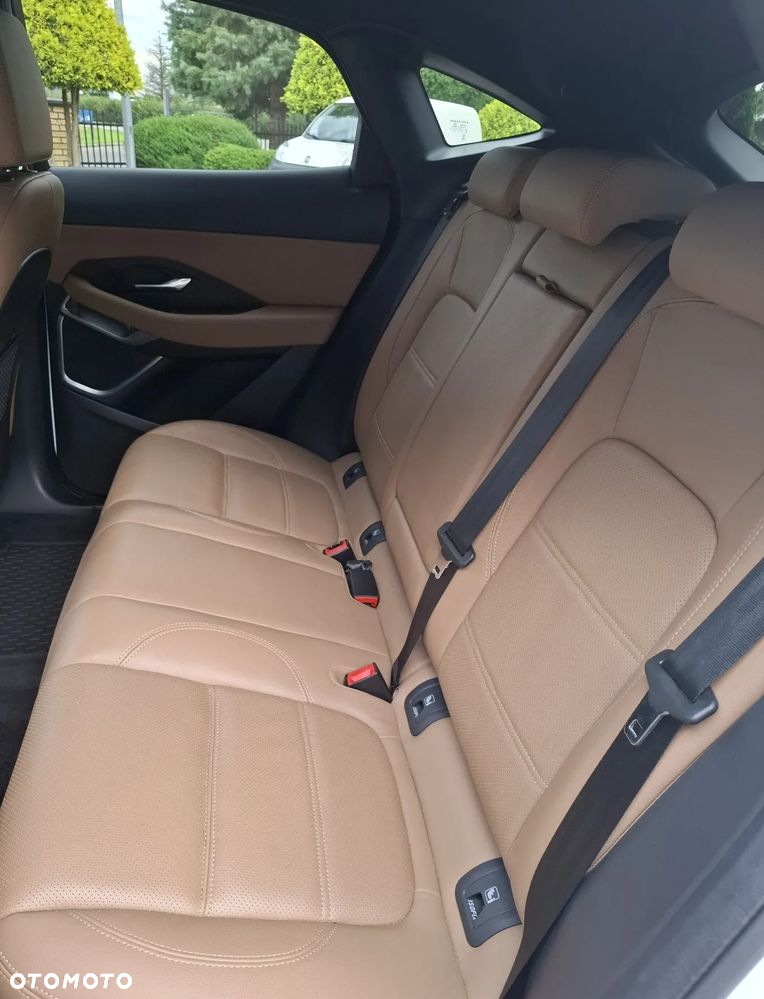 Jaguar E-Pace - 9