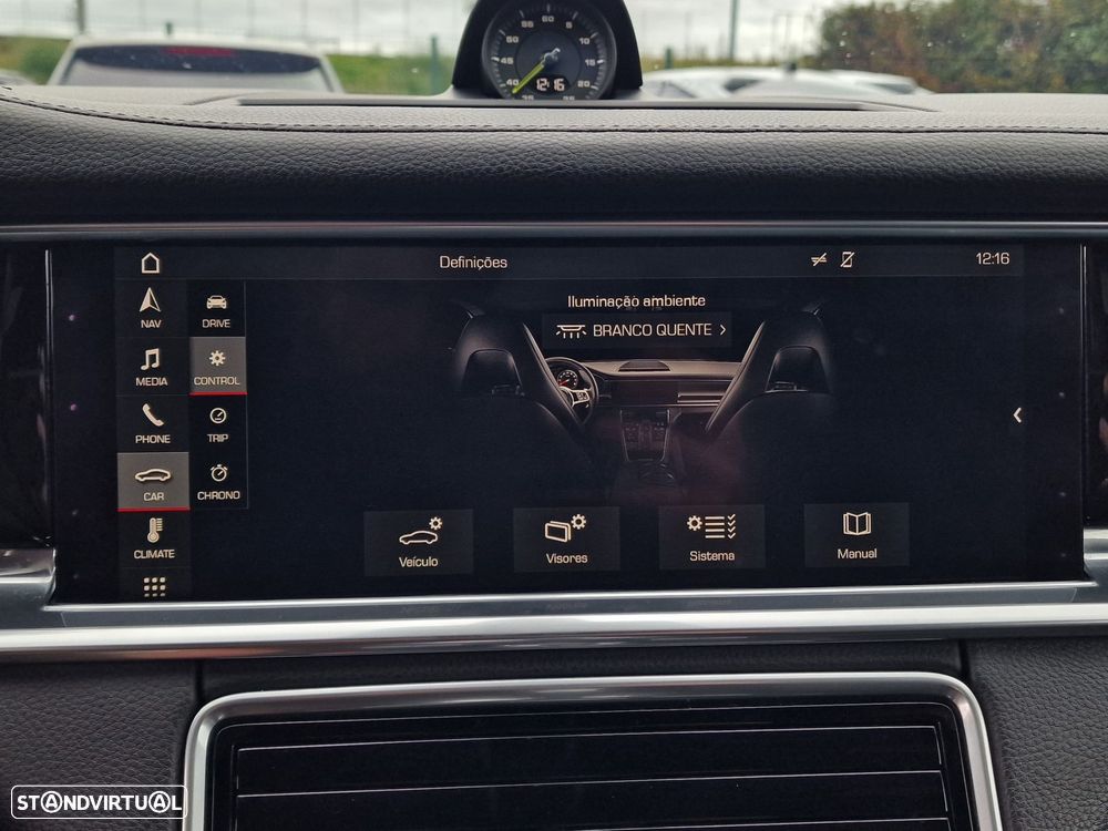 Porsche Panamera 4 E-Hybrid - 40