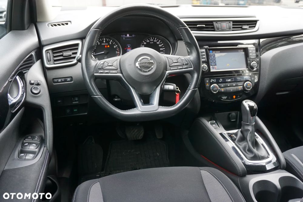 Nissan Qashqai 1.2 DIG-T N-Connecta Xtronic EU6 - 11
