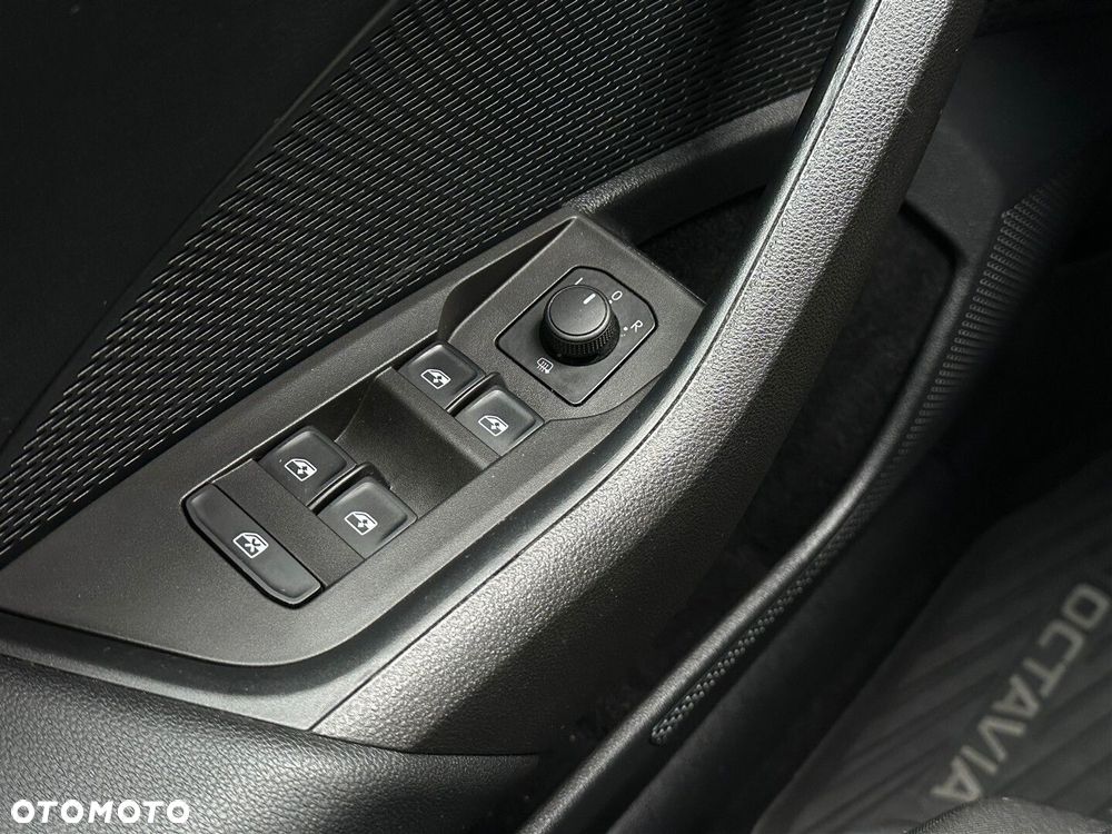 Skoda Octavia 1.5 TSI ACT Ambition - 17