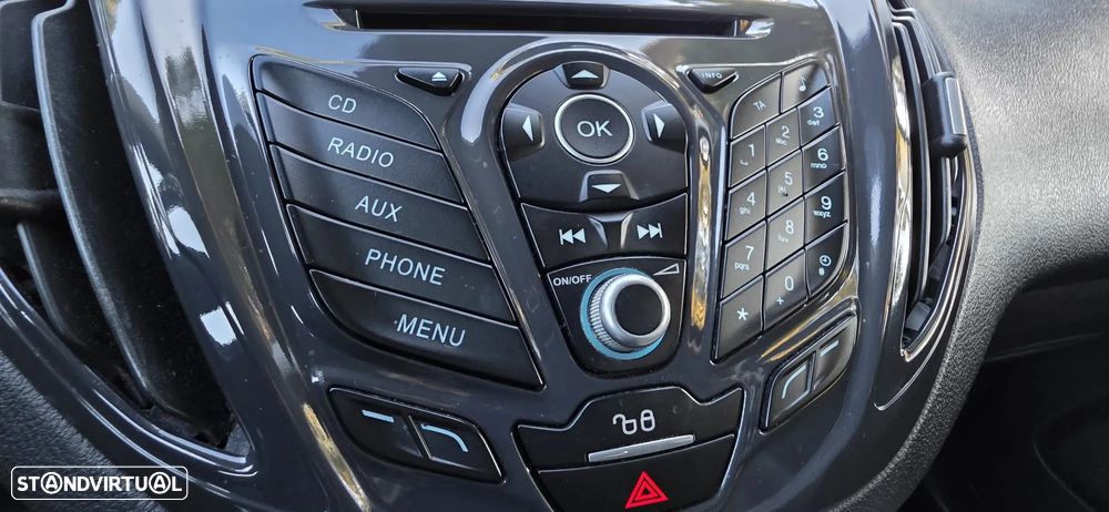 Ford Tourneo Courier 1.5 TDCi Titanium - 26