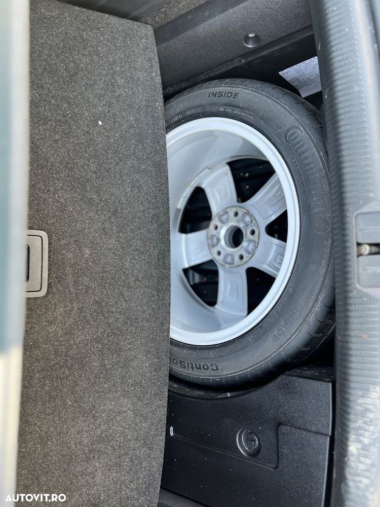 Volkswagen Passat - 34