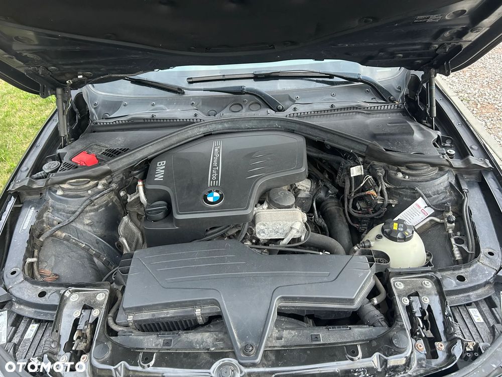 BMW Seria 3 - 34