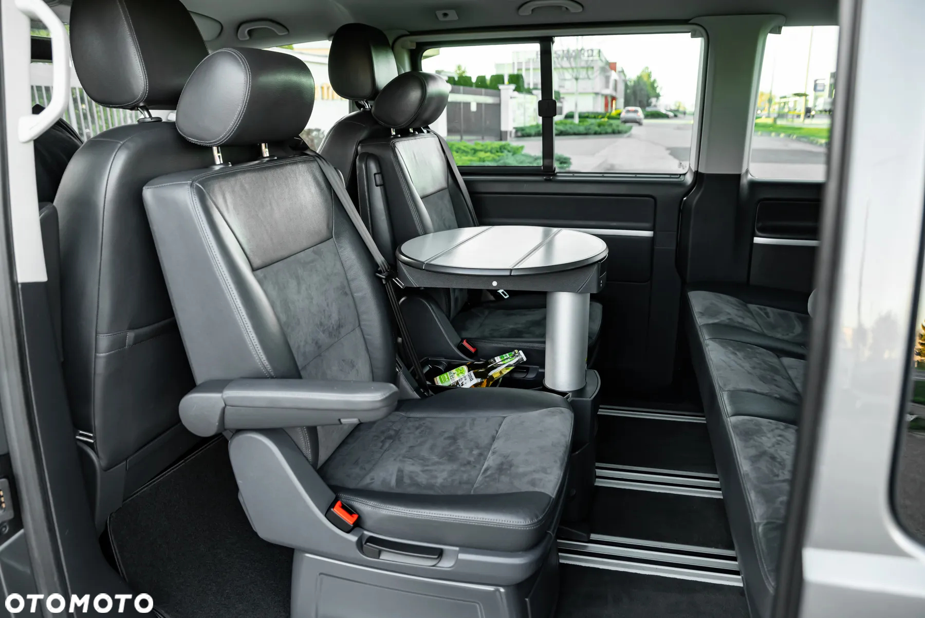 Volkswagen Multivan - 7