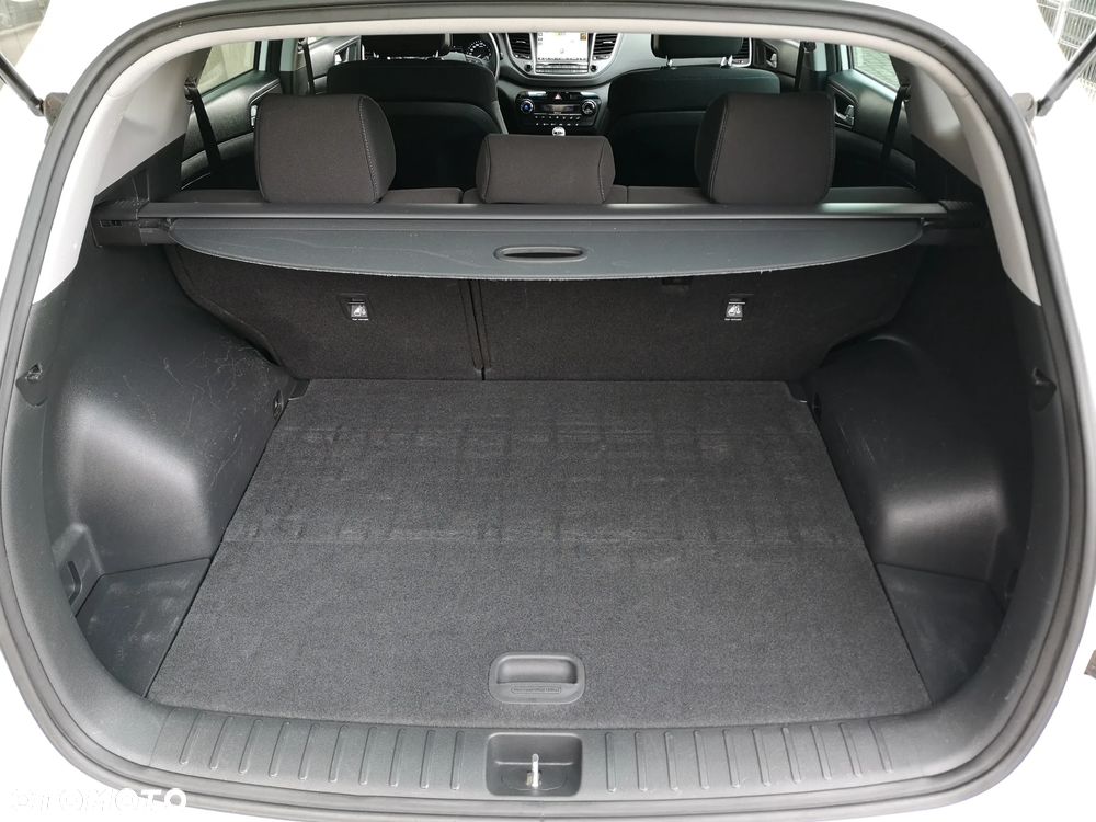 Hyundai Tucson 1.6 GDI BlueDrive Comfort 2WD - 27