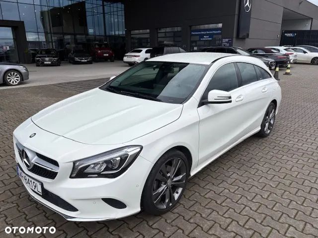 Mercedes-Benz CLA 200 7G-DCT Urban - 1