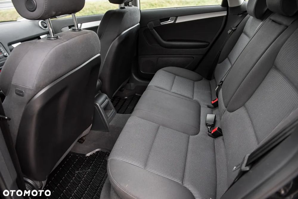 Audi A3 Sportback 2.0 TDI DPF quattro Ambition - 23